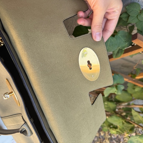 Mulberry Olive Green Shoulder Bag - Picture 11 of 15